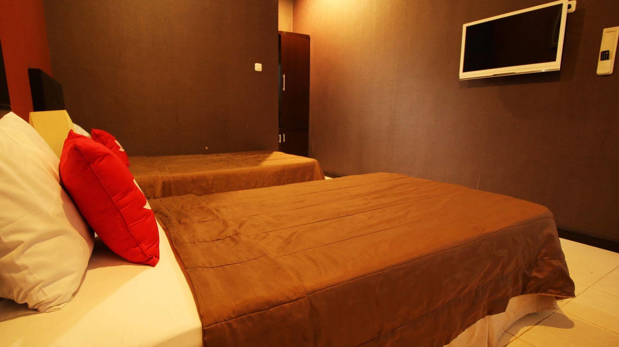 Zen Rooms Grand Hotel Lembang Exterior foto